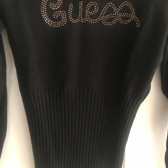 Women’s Guess v-neck sweater - Picture 7 of 7